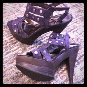 Steven madden Tarrgaa Suede platform